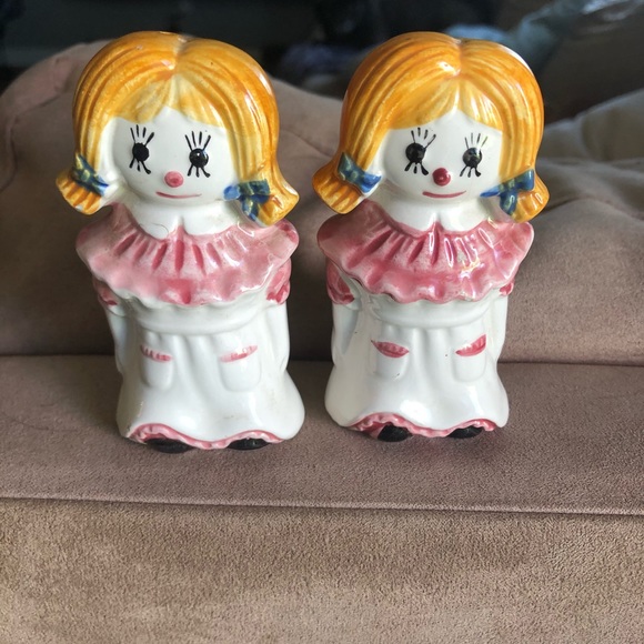 Other - 🩷 3 for $15 🩷 Vintage salt and pepper shakers